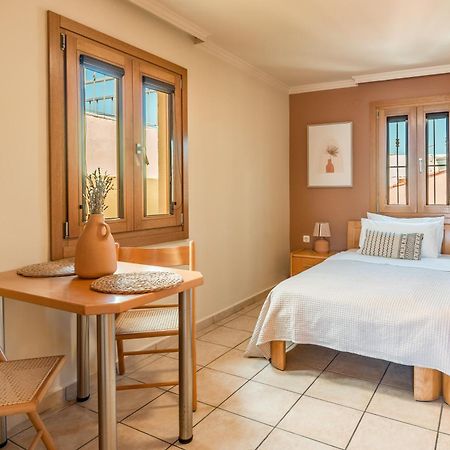 Lidra Rooms Chrissi Akti Chania Exterior foto