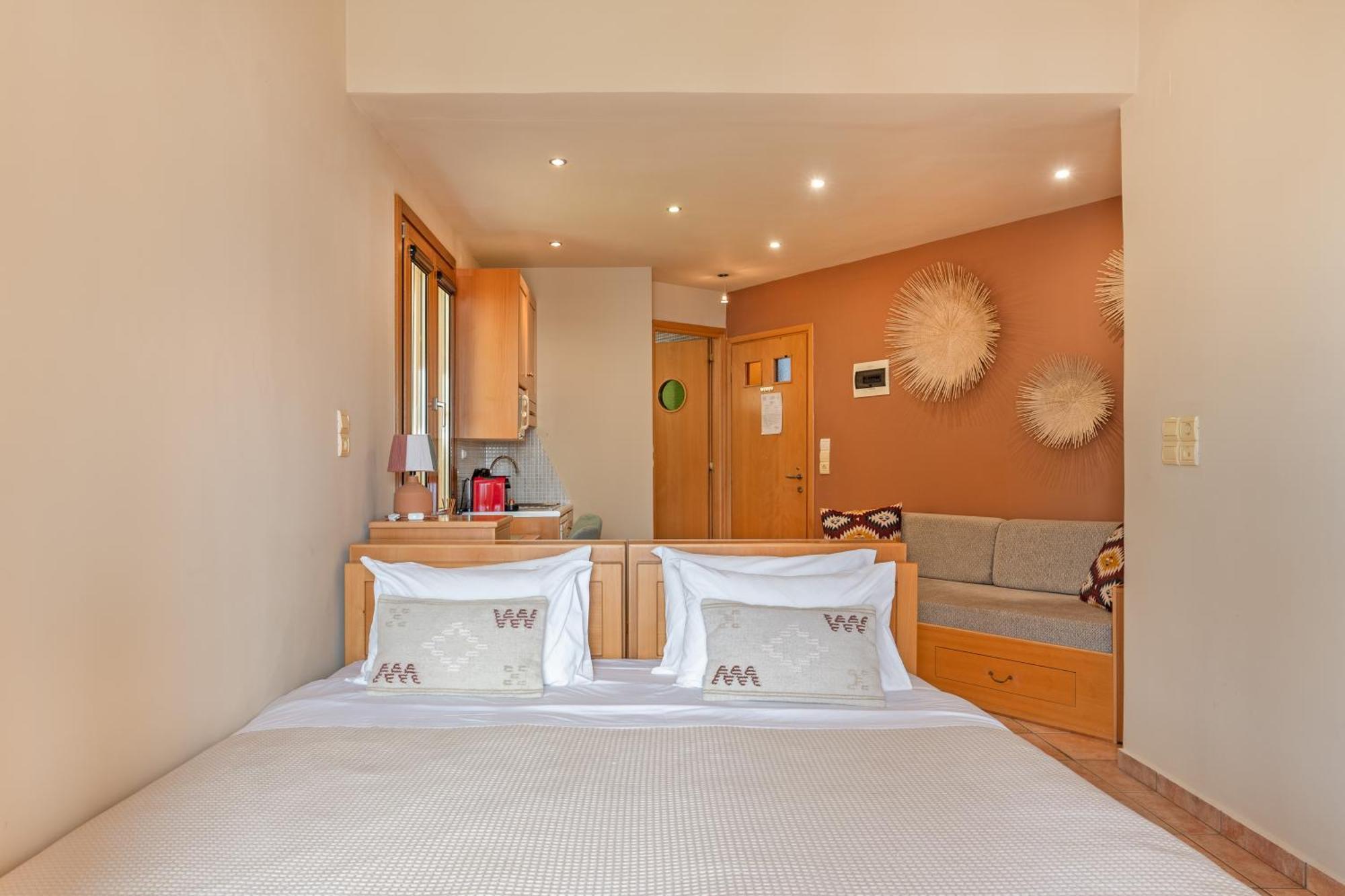 Lidra Rooms Chrissi Akti Chania Exterior foto